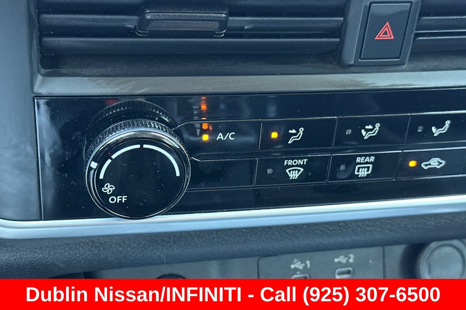 Used 2024 Nissan Rogue S FWD image 30