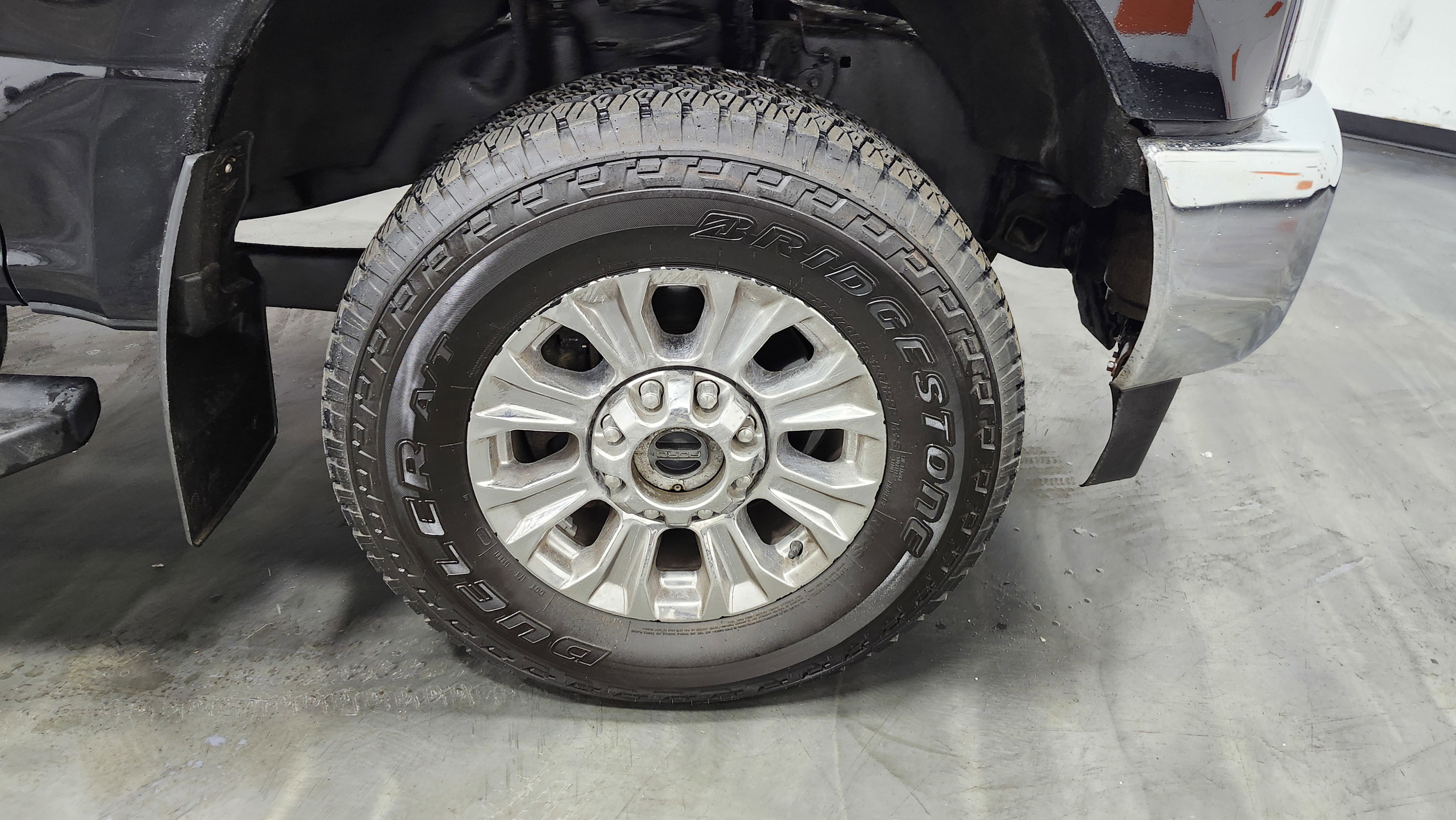 Used 2019 Ford F350 XLT w/ XLT Premium Package image 10