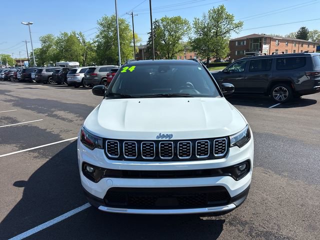Used 2024 Jeep Compass Limited AWD/4WD image 5