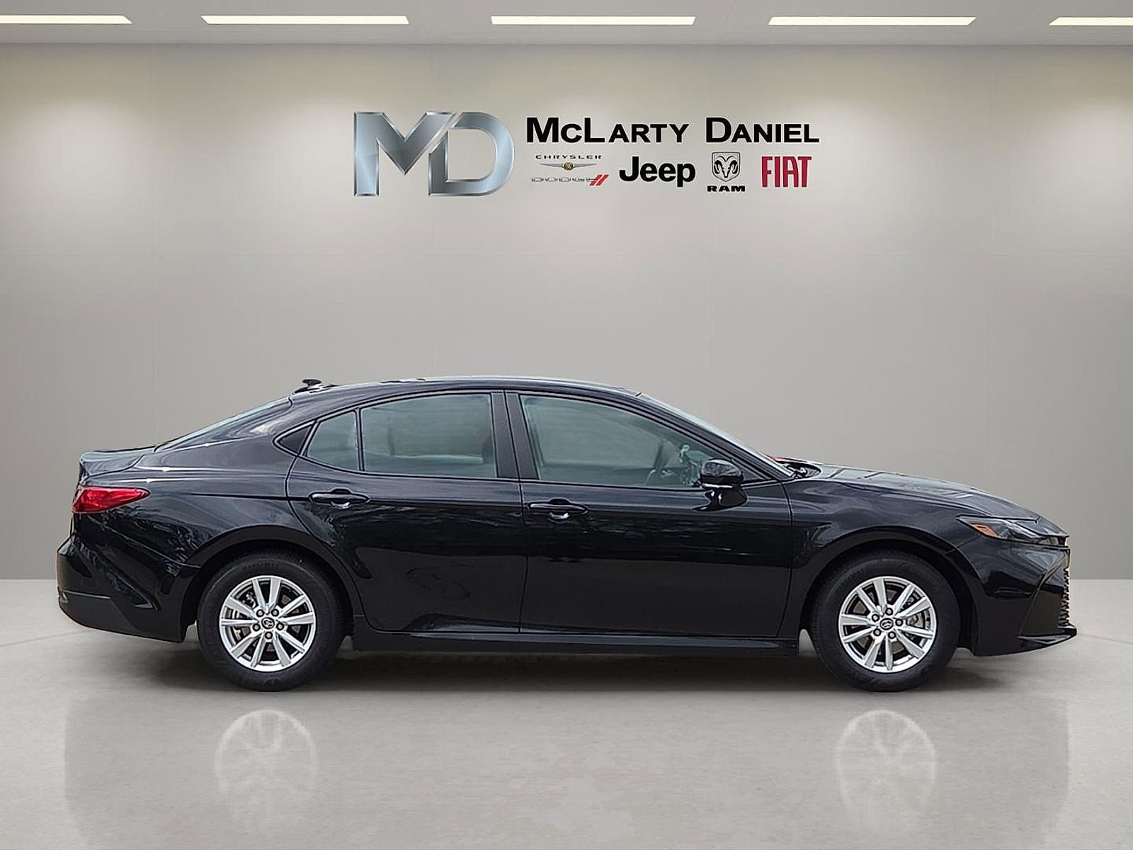 Used 2026 Toyota Camry LE image 6