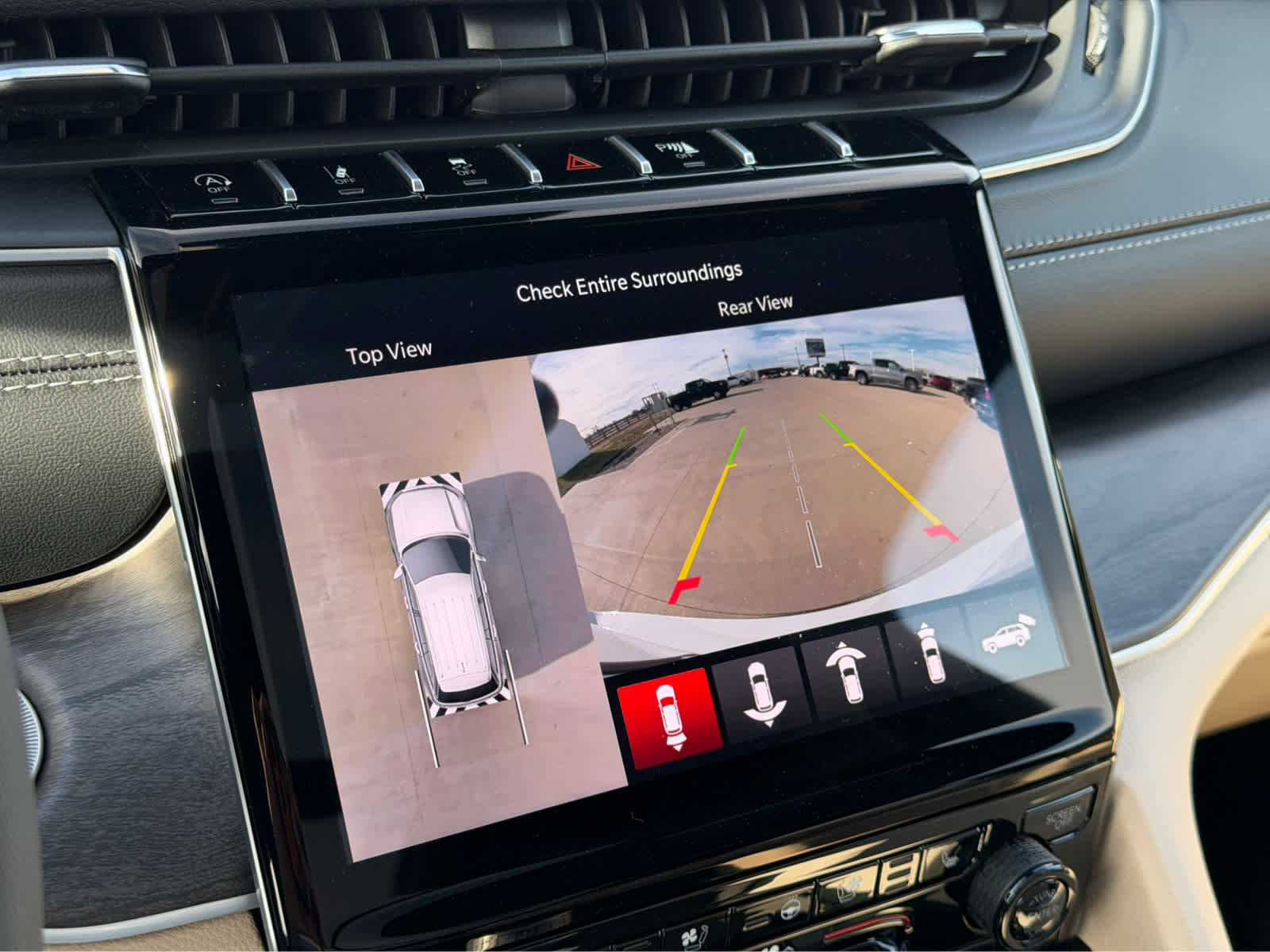 New 2025 Jeep Grand Cherokee L Limited w/ Luxury Tech Group II image 28