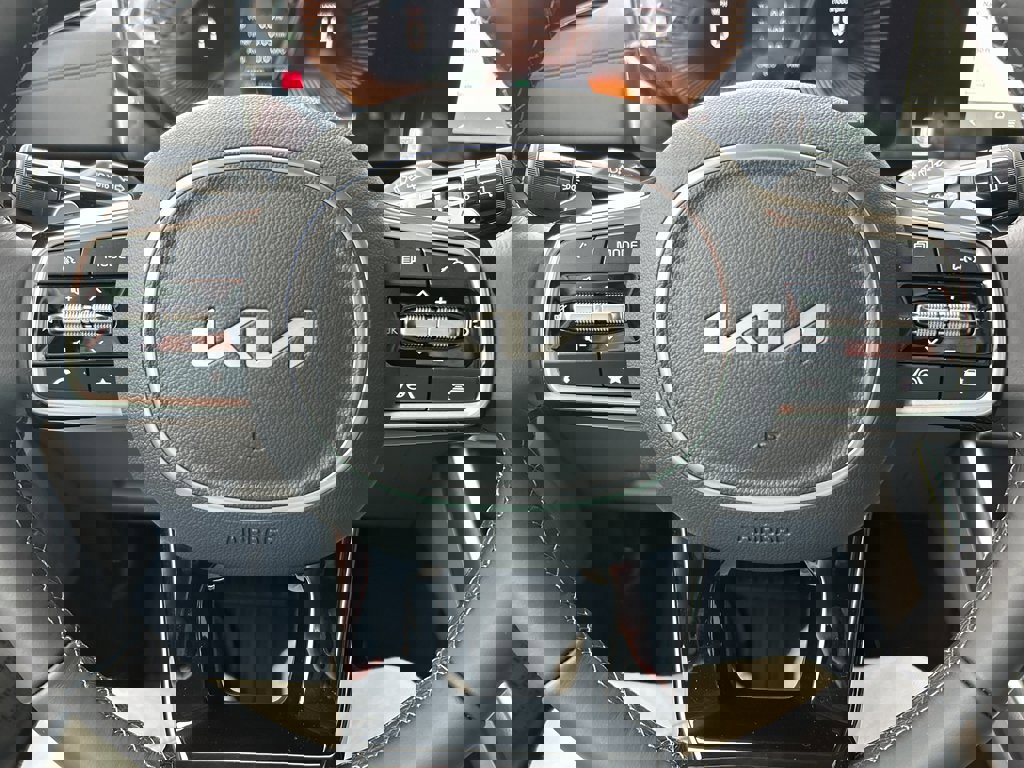 New 2026 Kia Carnival EX image 26