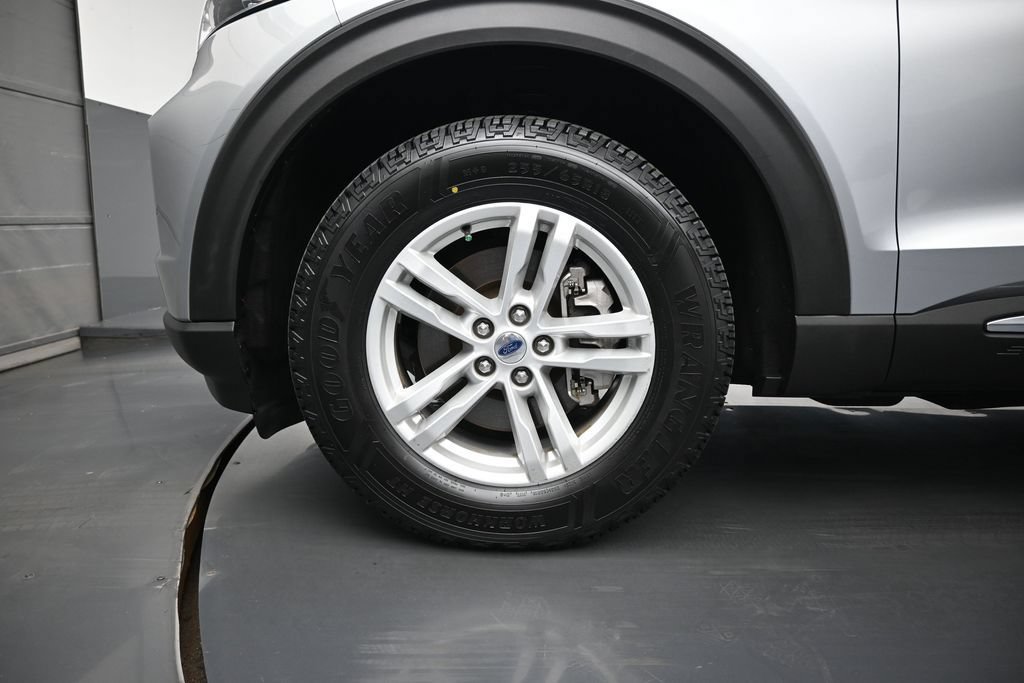 Certified 2021 Ford Explorer XLT w/ Equipment Group 202A AWD/4WD image 28