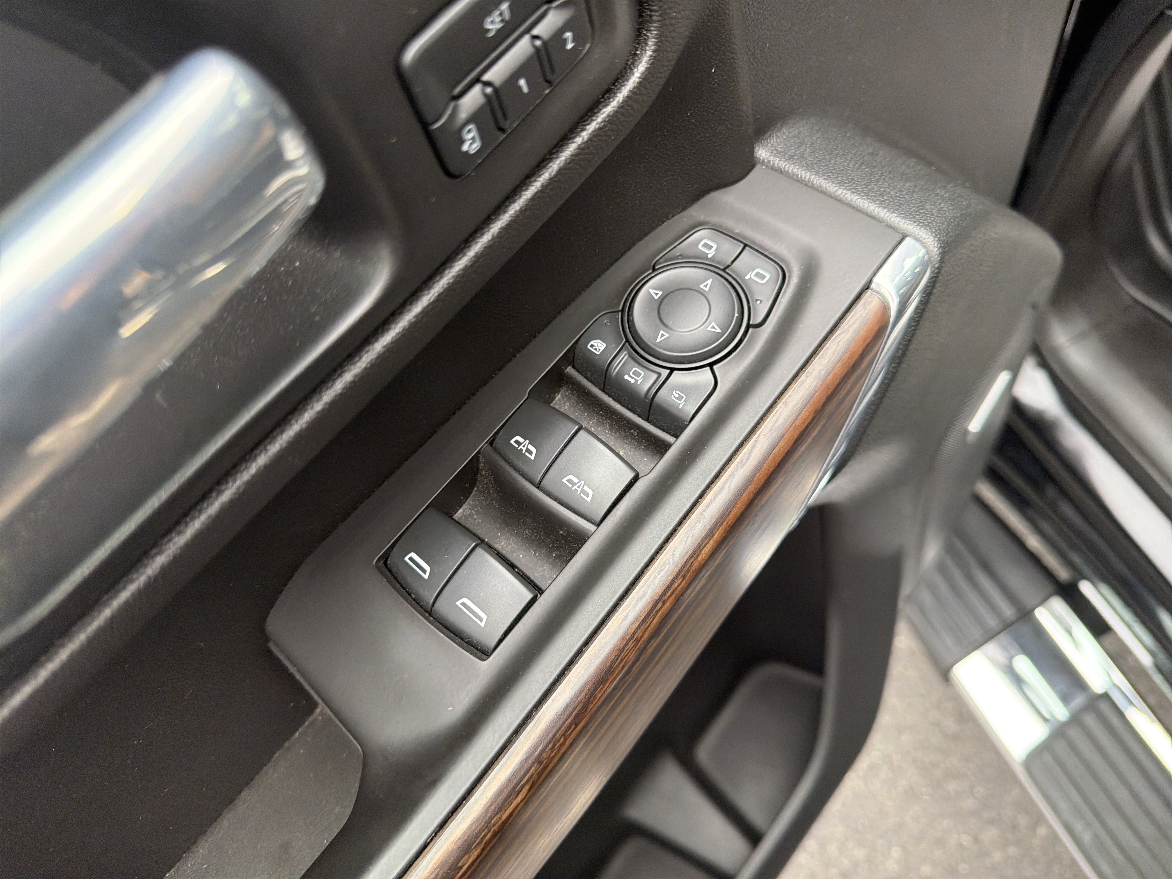 Used 2021 Chevrolet Silverado 2500 High Country w/ Technology Package image 16