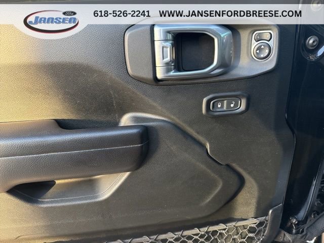 Used 2021 Jeep Gladiator Rubicon AWD/4WD image 9