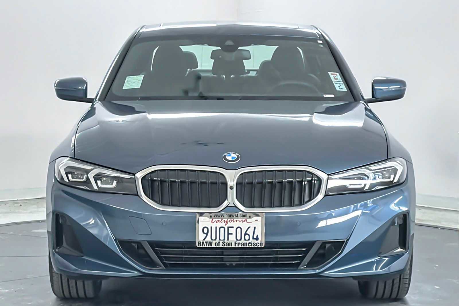 Used 2025 BMW 330i Sedan w/ Premium Package image 10