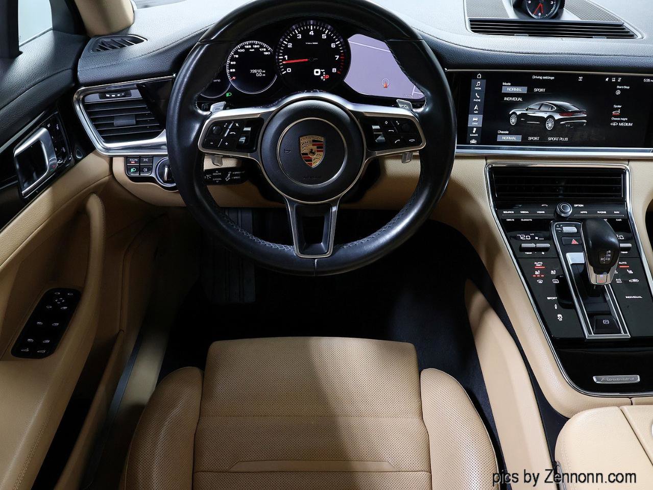 Used 2017 Porsche Panamera Sedan image 16