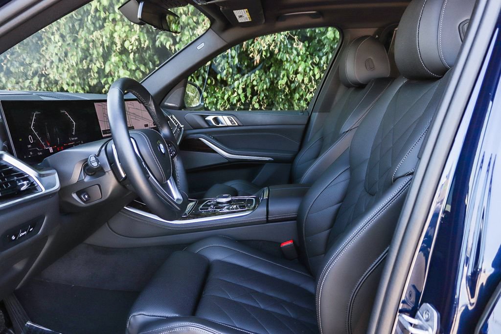 Used 2024 BMW X5 sDrive40i w/ Executive Package RWD image 18