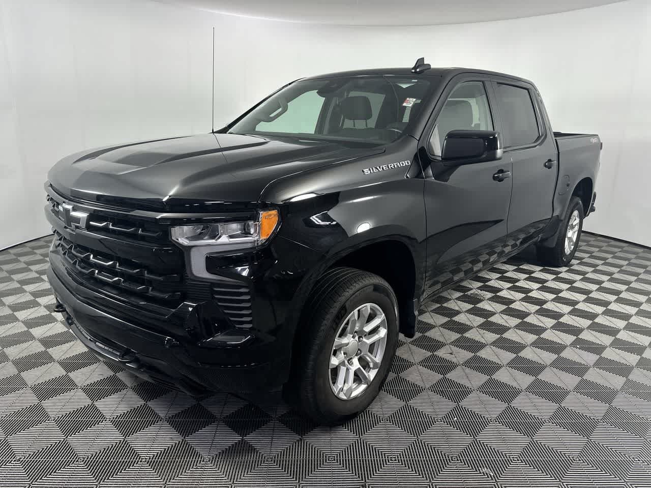 Used 2026 Chevrolet Silverado 1500 RST AWD/4WD image 4