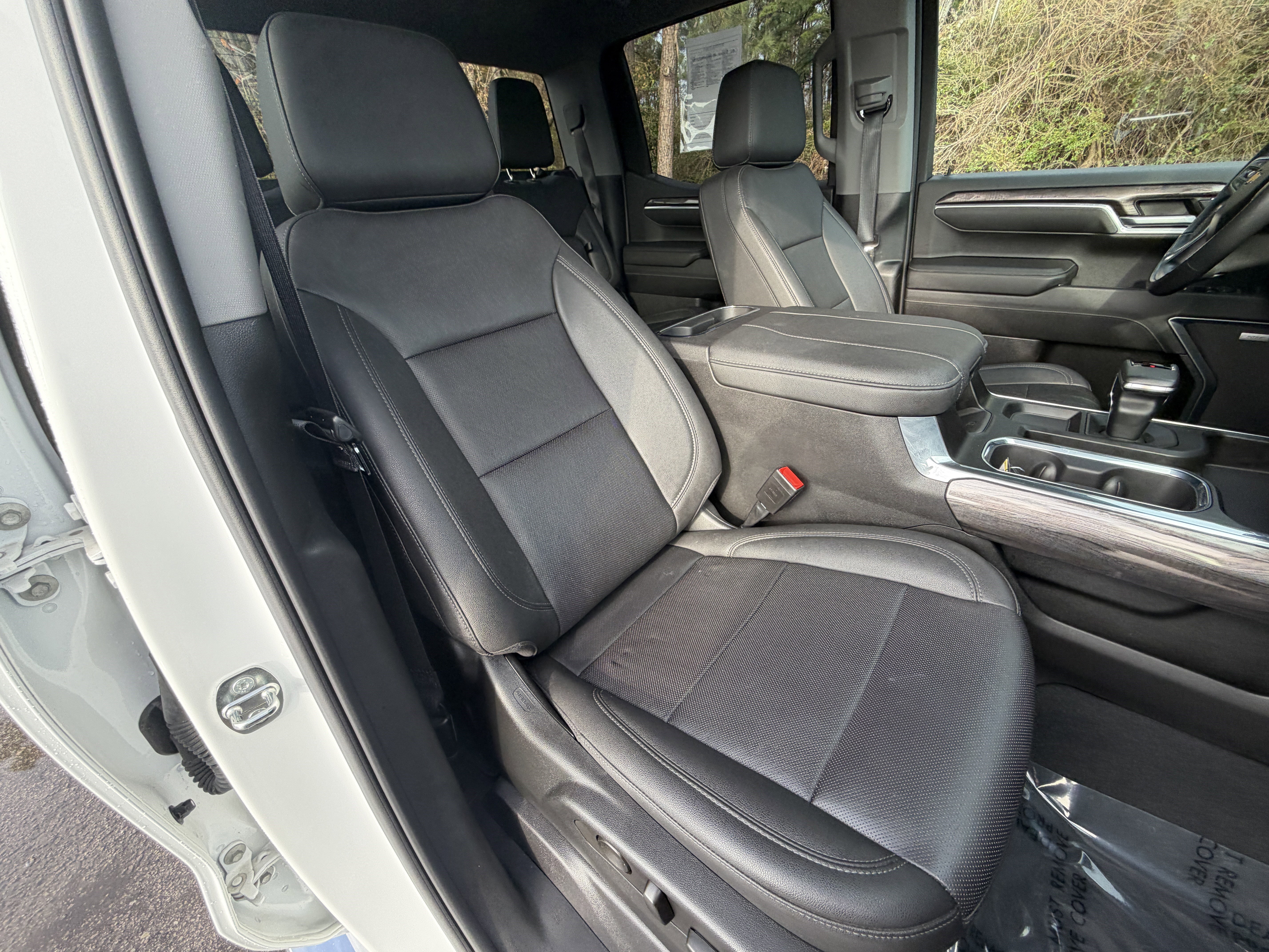 Used 2023 Chevrolet Silverado 1500 LTZ AWD/4WD image 23
