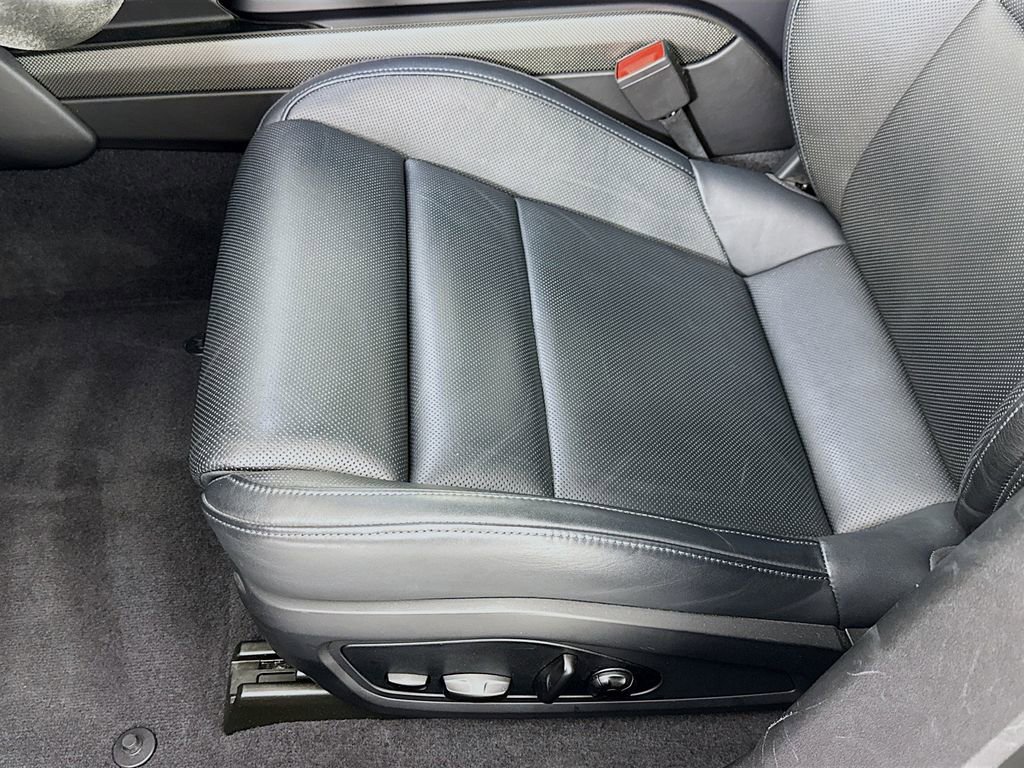 Certified 2020 Porsche Taycan Turbo S image 14