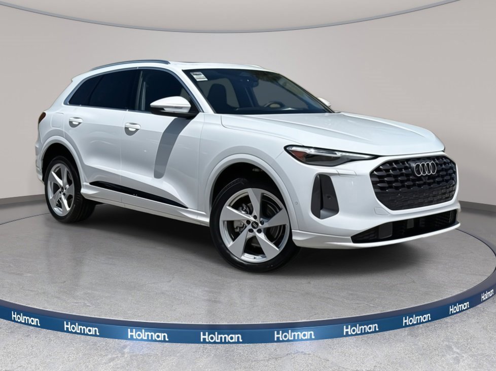 Certified 2025 Audi Q5 2.0T Premium Plus w/ Premium Plus image 2