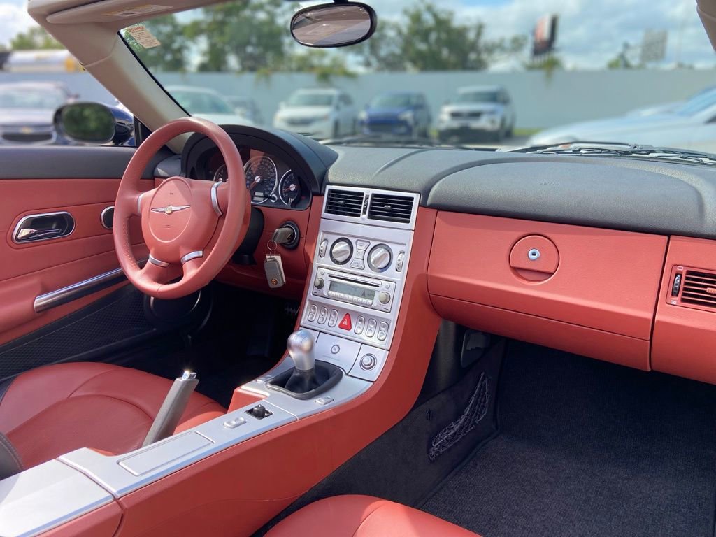 Used 2008 Chrysler Crossfire Limited RWD image 22