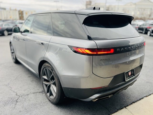 Used 2024 Land Rover Range Rover Sport SE image 8