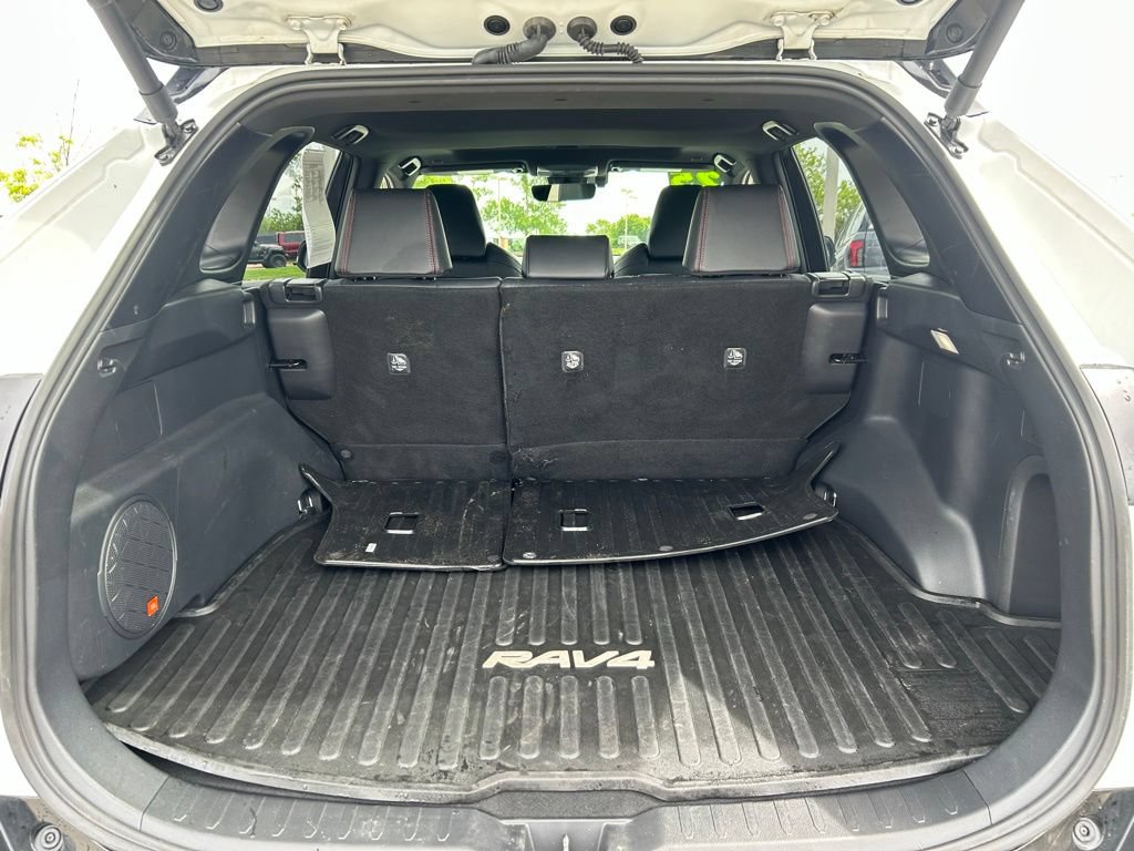 Used 2025 Toyota RAV4 XSE AWD/4WD image 28