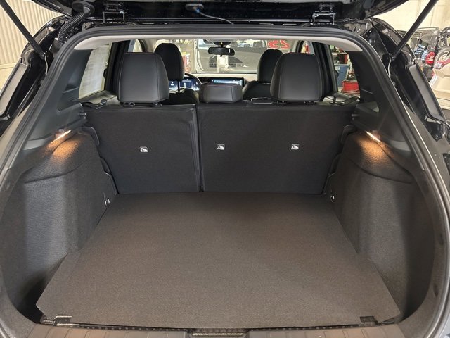 New 2025 Nissan Kicks SR image 6