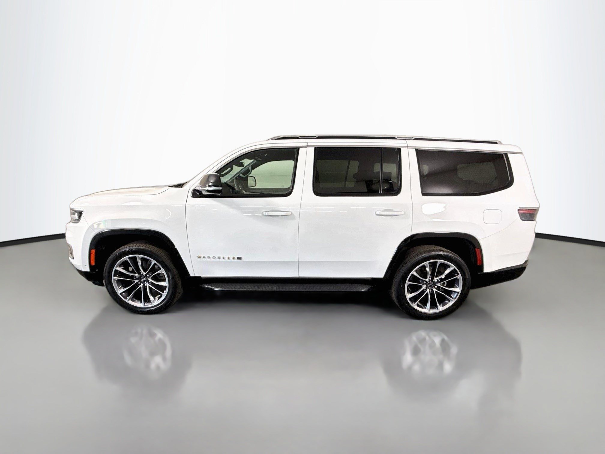 Used 2024 Jeep Wagoneer Series III AWD/4WD image 6