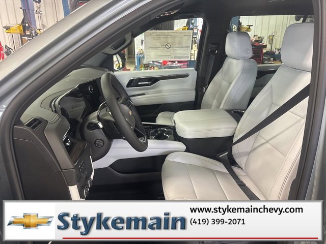 New 2026 Chevrolet Suburban Premier image 16