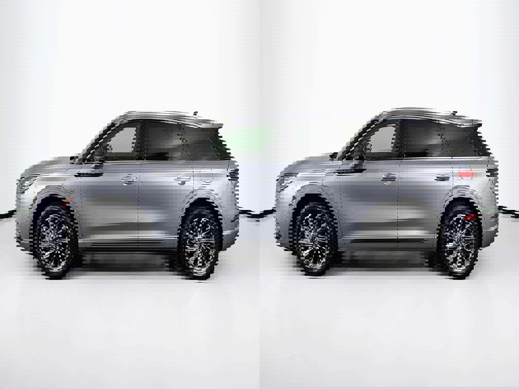 Used 2022 Lincoln Corsair Grand Touring w/ Towing Package image 7