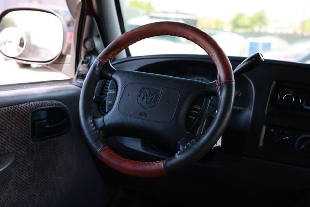 Used 2000 Dodge B3500 RWD image 33