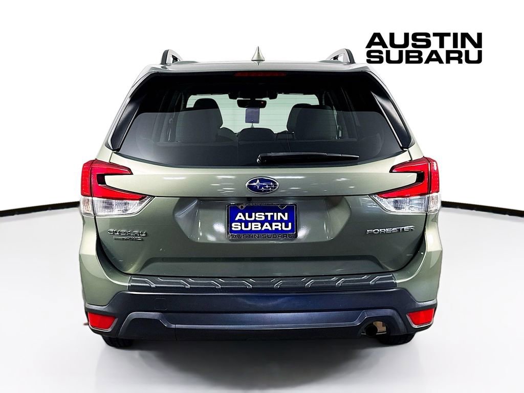 Used 2020 Subaru Forester Premium AWD/4WD image 6