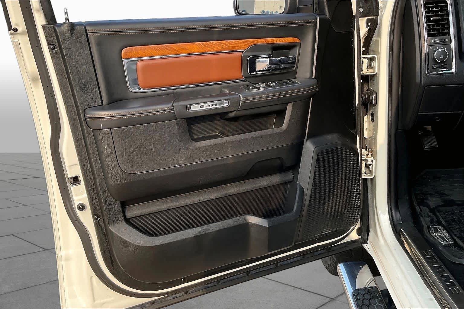 Used 2018 RAM 1500 Laramie Longhorn AWD/4WD image 21