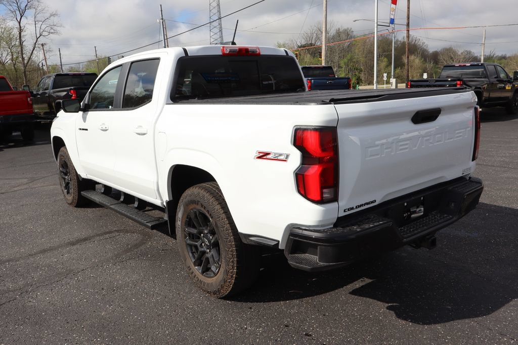 New 2026 Chevrolet Colorado Z71 w/ Midnight Edition AWD/4WD image 3