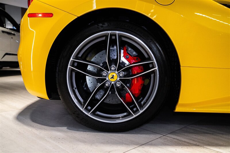 Used 2016 Ferrari 488 GTB RWD image 27