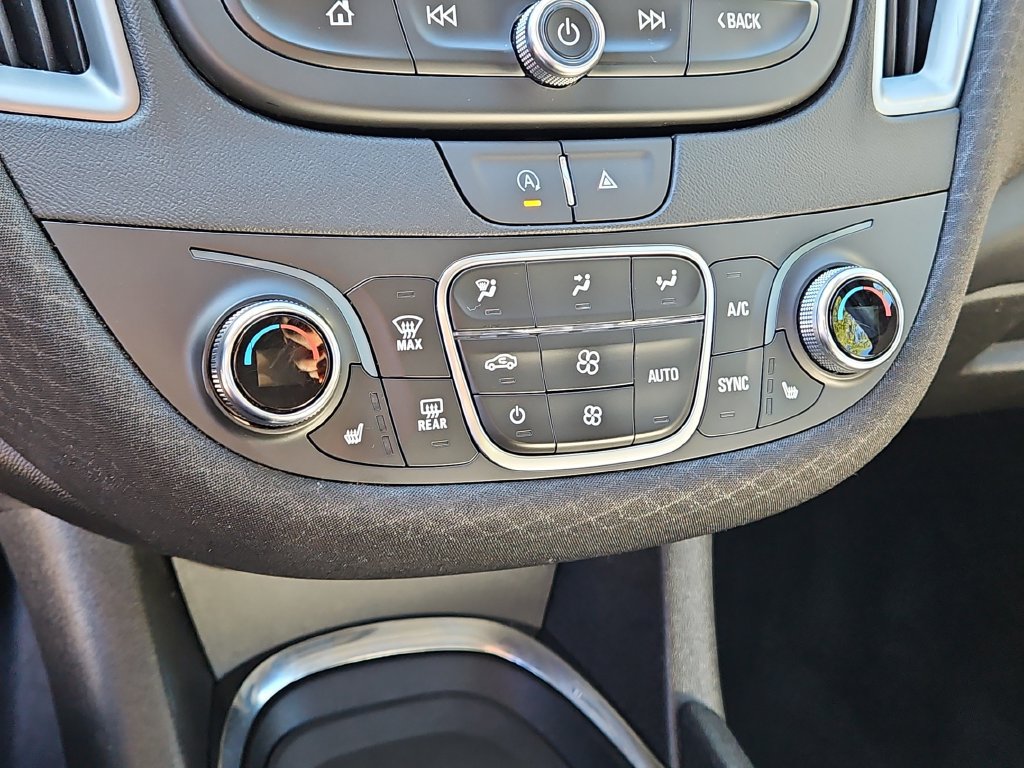 Used 2024 Chevrolet Malibu LT FWD image 33
