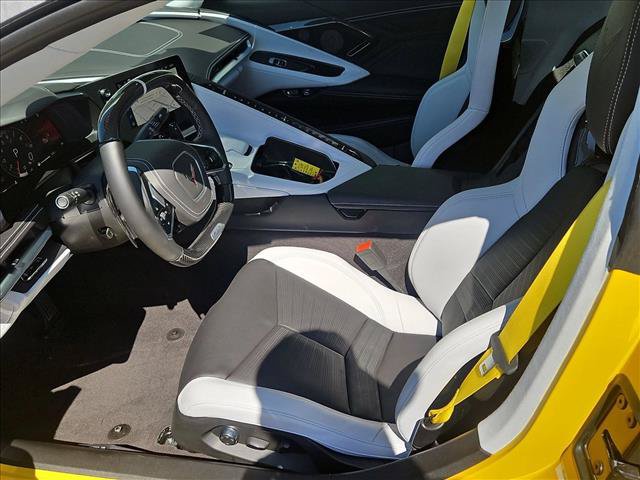 Used 2025 Chevrolet Corvette Z06 RWD image 16