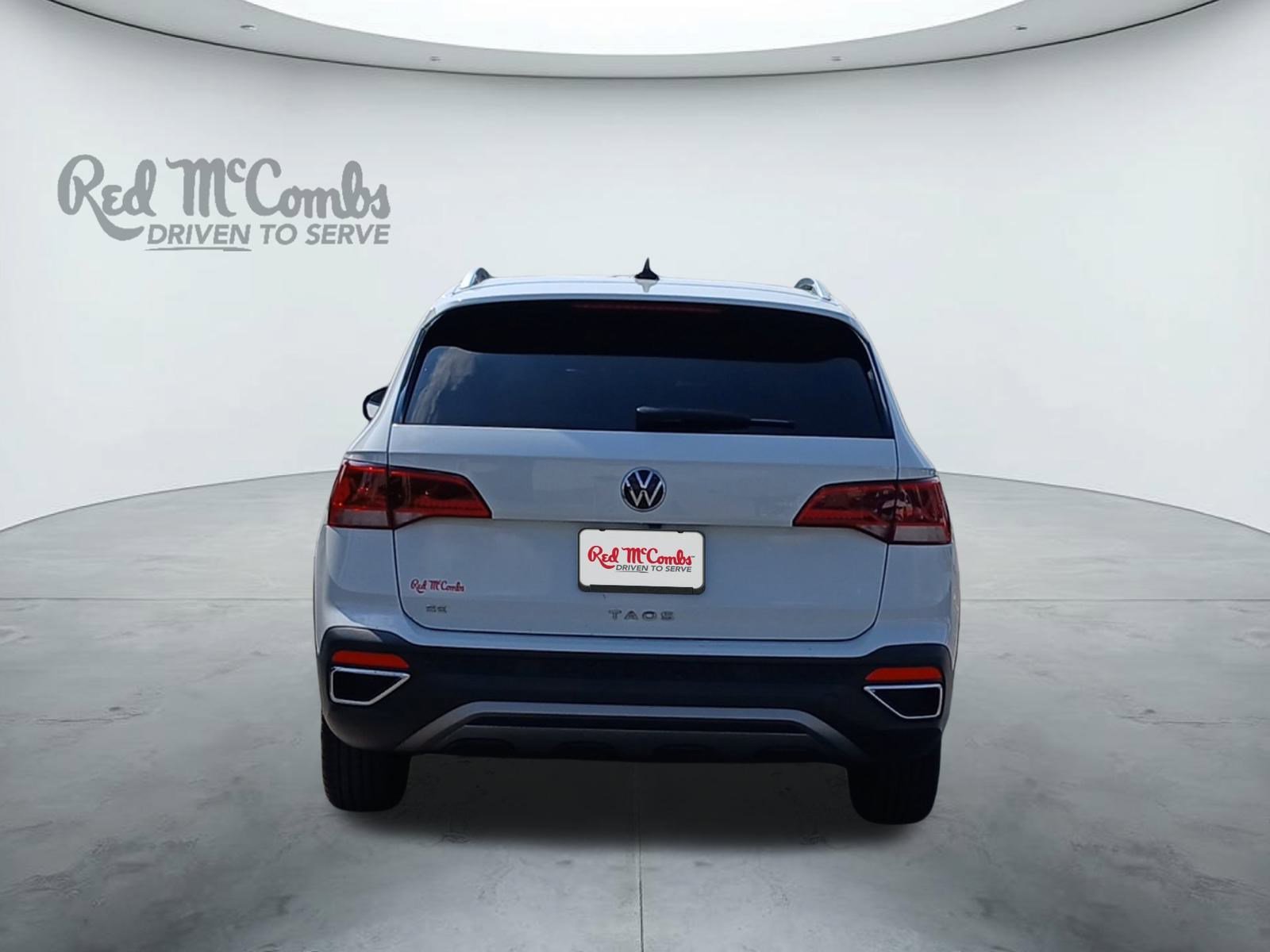 Used 2023 Volkswagen Taos SE w/ Panoramic Sunroof Package image 4