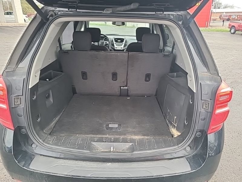 Used 2017 Chevrolet Equinox LT w/ Convenience Package image 11