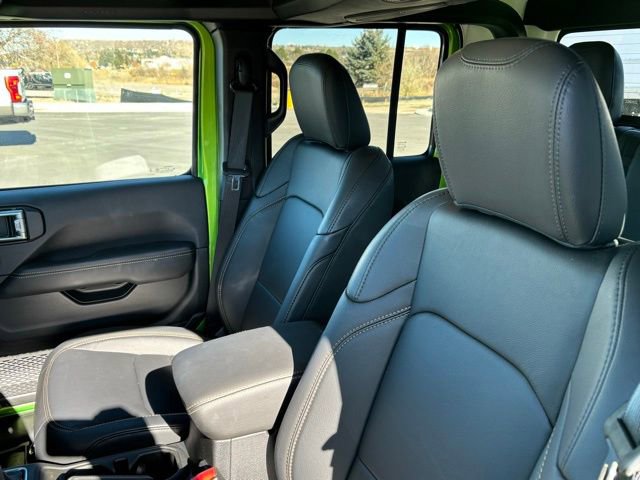 Used 2025 Jeep Gladiator Sport image 13