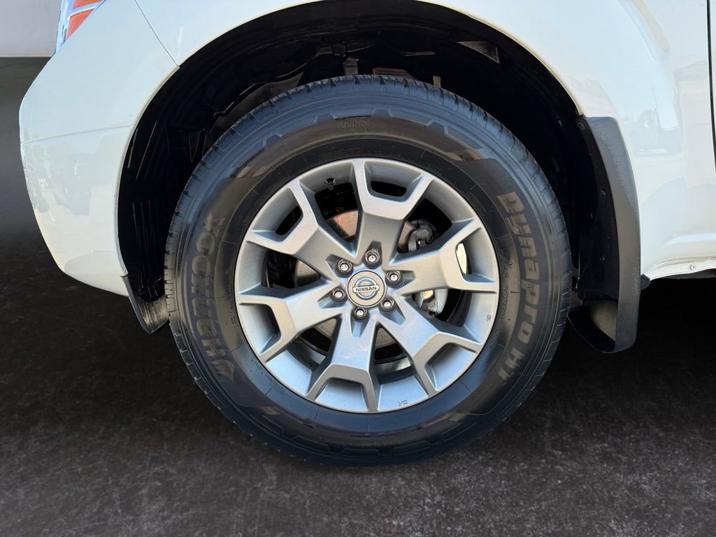 Used 2020 Nissan Frontier SV RWD image 9