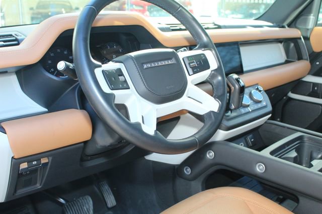Used 2023 Land Rover Defender 110 S image 14