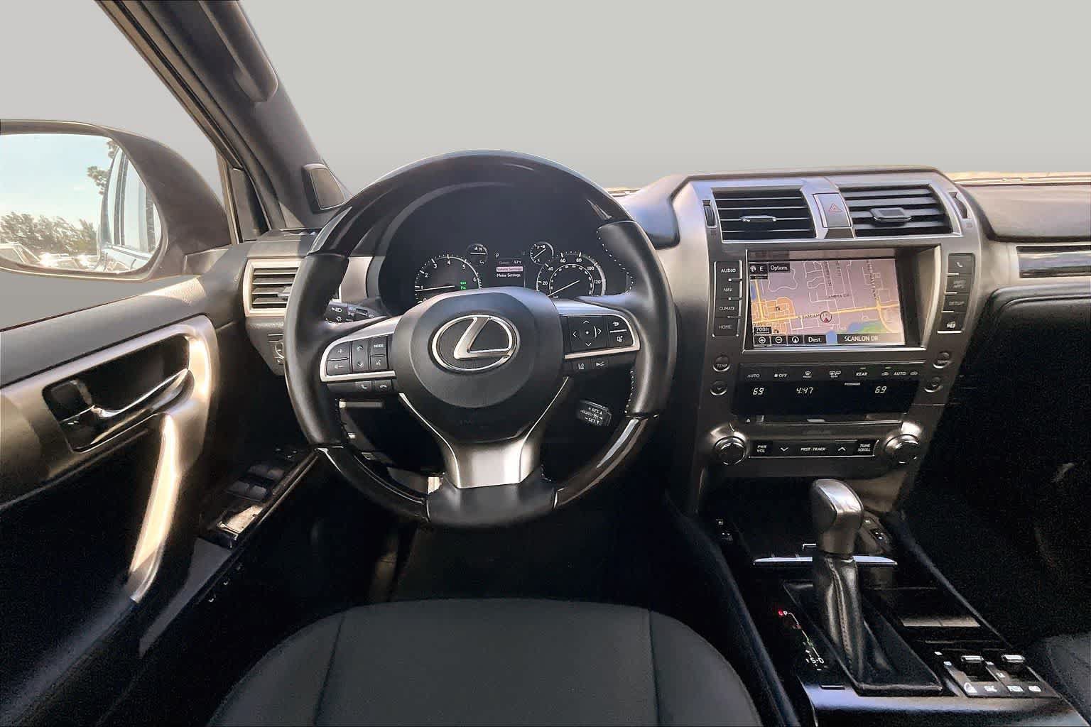 Used 2021 Lexus GX 460 Premium w/ Premium Package AWD/4WD image 6