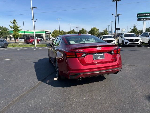 Used 2019 Nissan Altima 2.0 Edition One FWD image 14