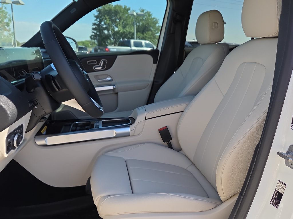 New 2026 Mercedes-Benz GLB 250 image 16