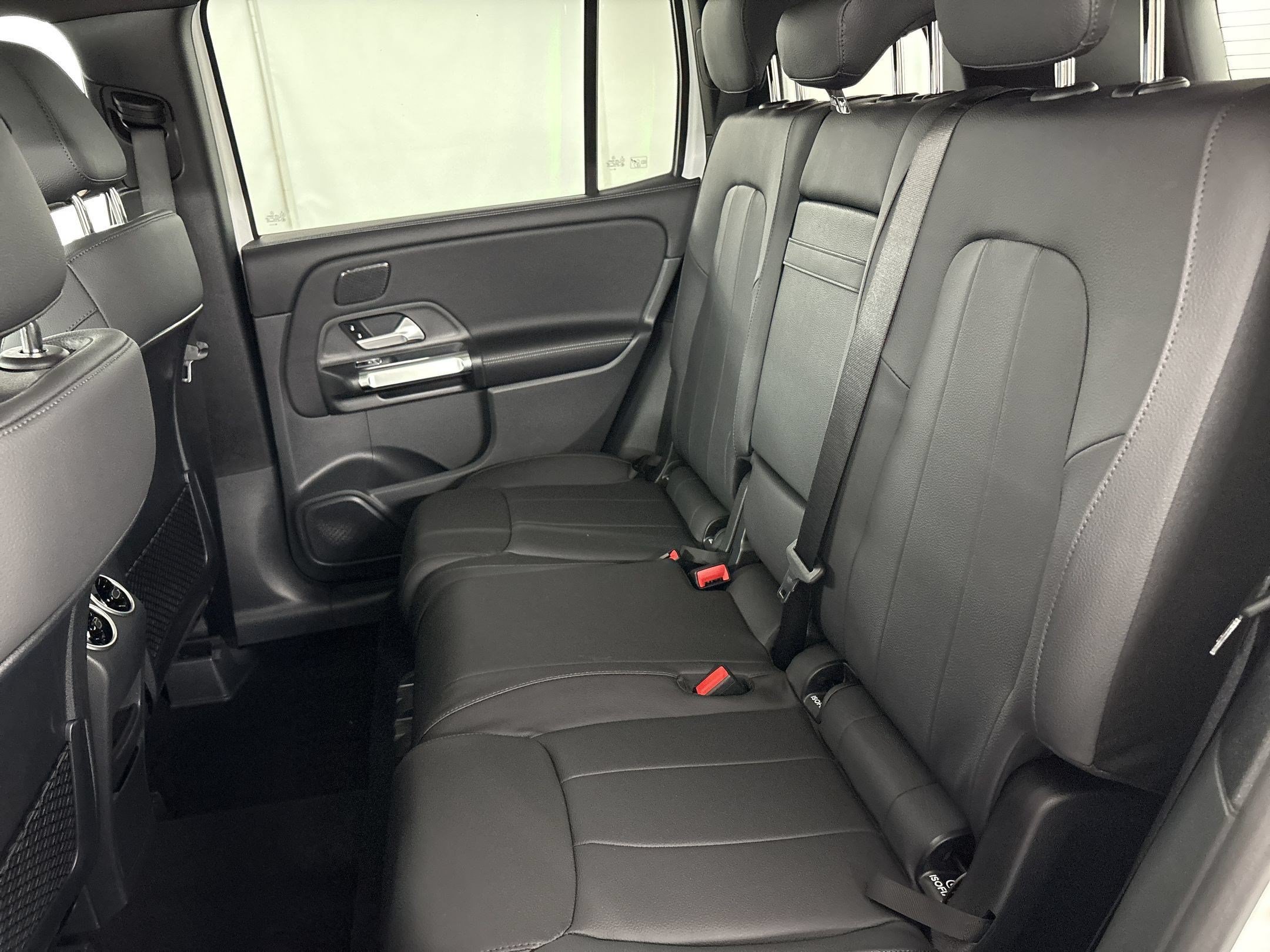 Certified 2026 Mercedes-Benz GLB 250 image 31
