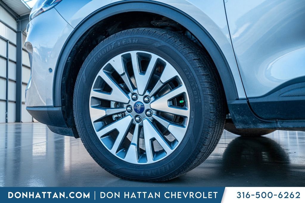 Used 2021 Ford Escape Titanium image 37