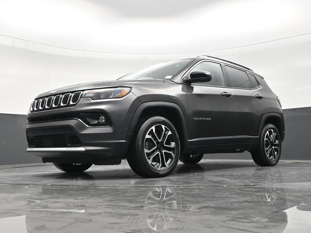 Used 2023 Jeep Compass Limited AWD/4WD image 20