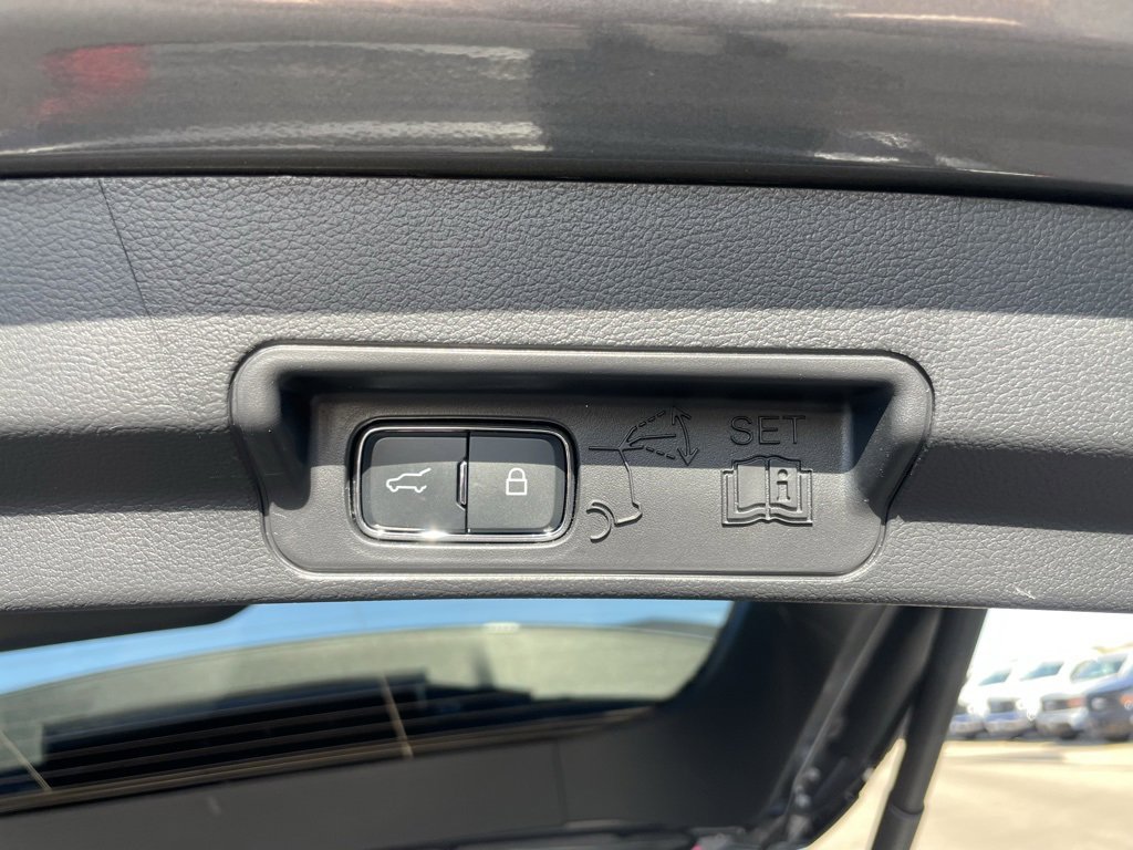 Used 2025 Ford Explorer ST-Line image 37