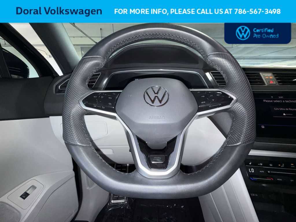 Used 2022 Volkswagen Tiguan SE R-Line FWD image 15