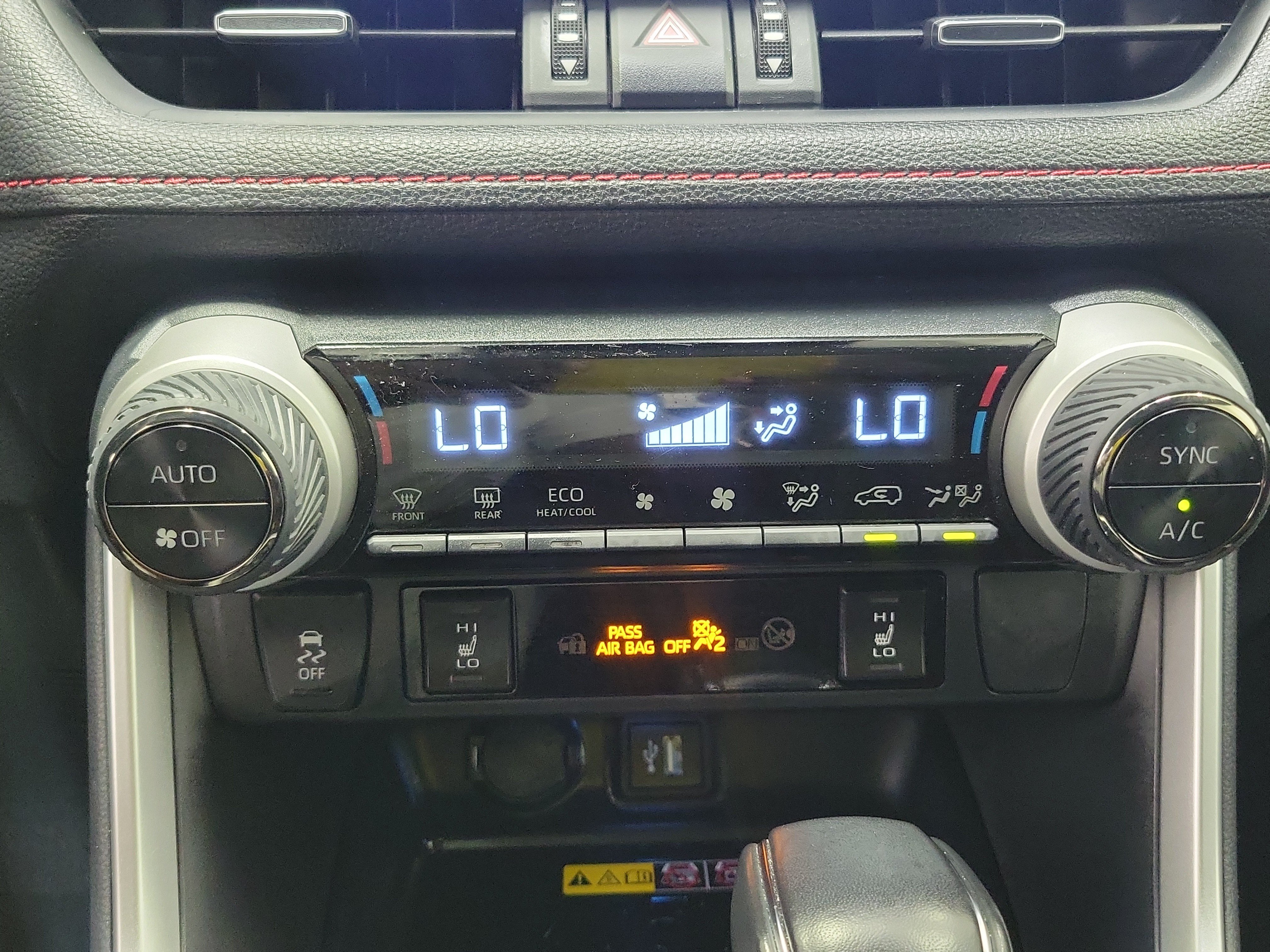 Used 2023 Toyota RAV4 XSE w/ Weather Package AWD/4WD image 27