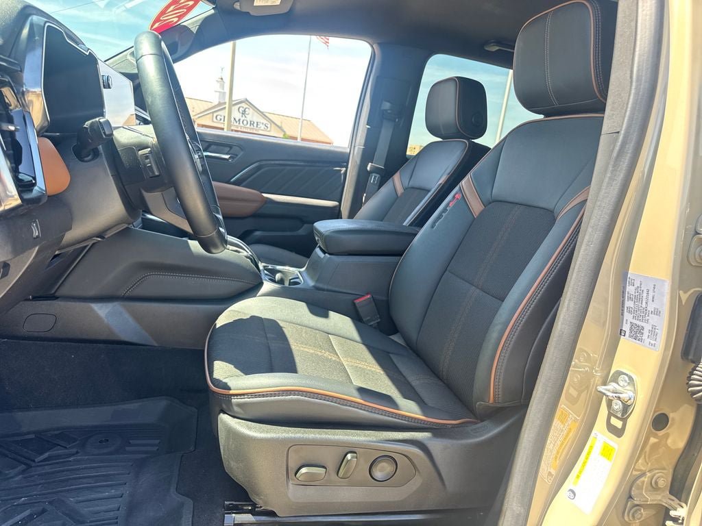 Used 2024 GMC Canyon AT4 AWD/4WD image 17