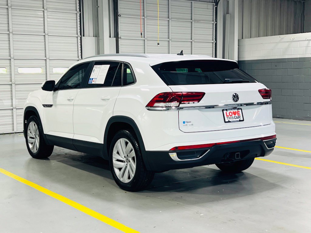 Used 2022 Volkswagen Atlas Cross Sport SE FWD image 16