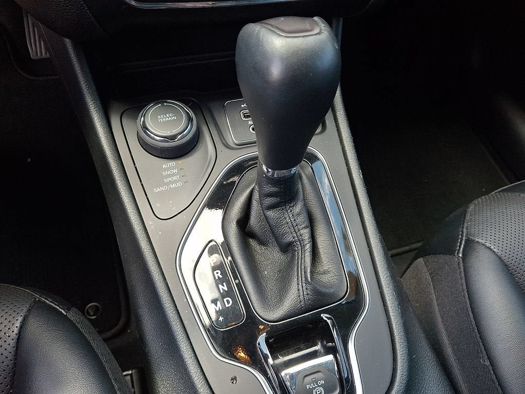 Used 2022 Jeep Cherokee Limited AWD/4WD image 14