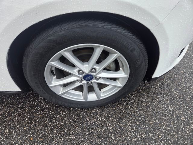 Used 2018 Ford Focus SE w/ Cold Weather Package image 27