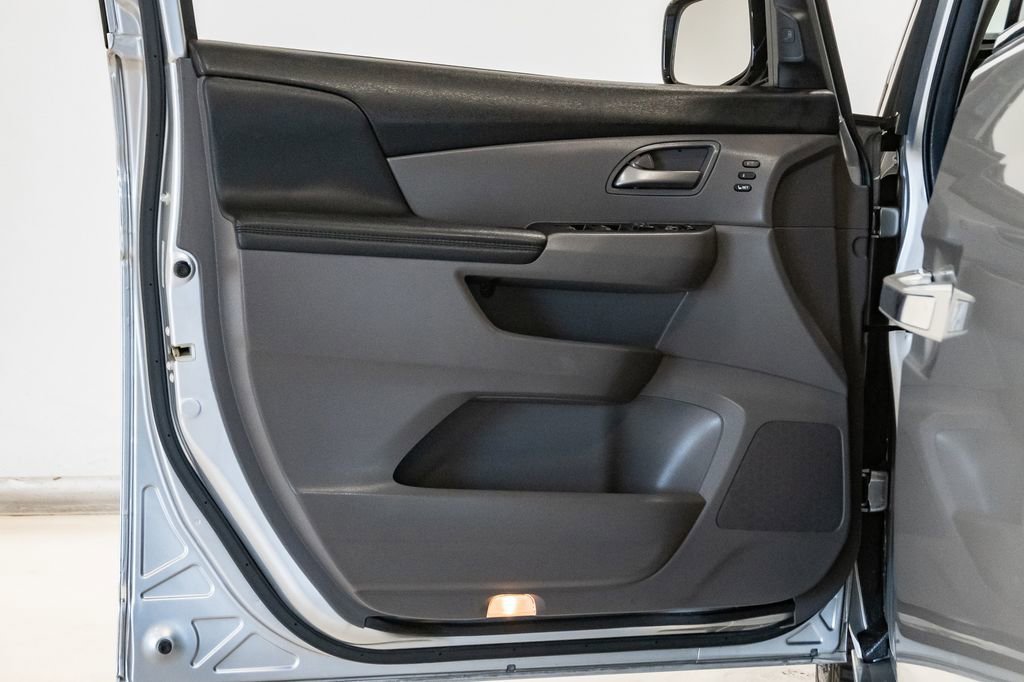 Used 2011 Honda Odyssey Touring image 8