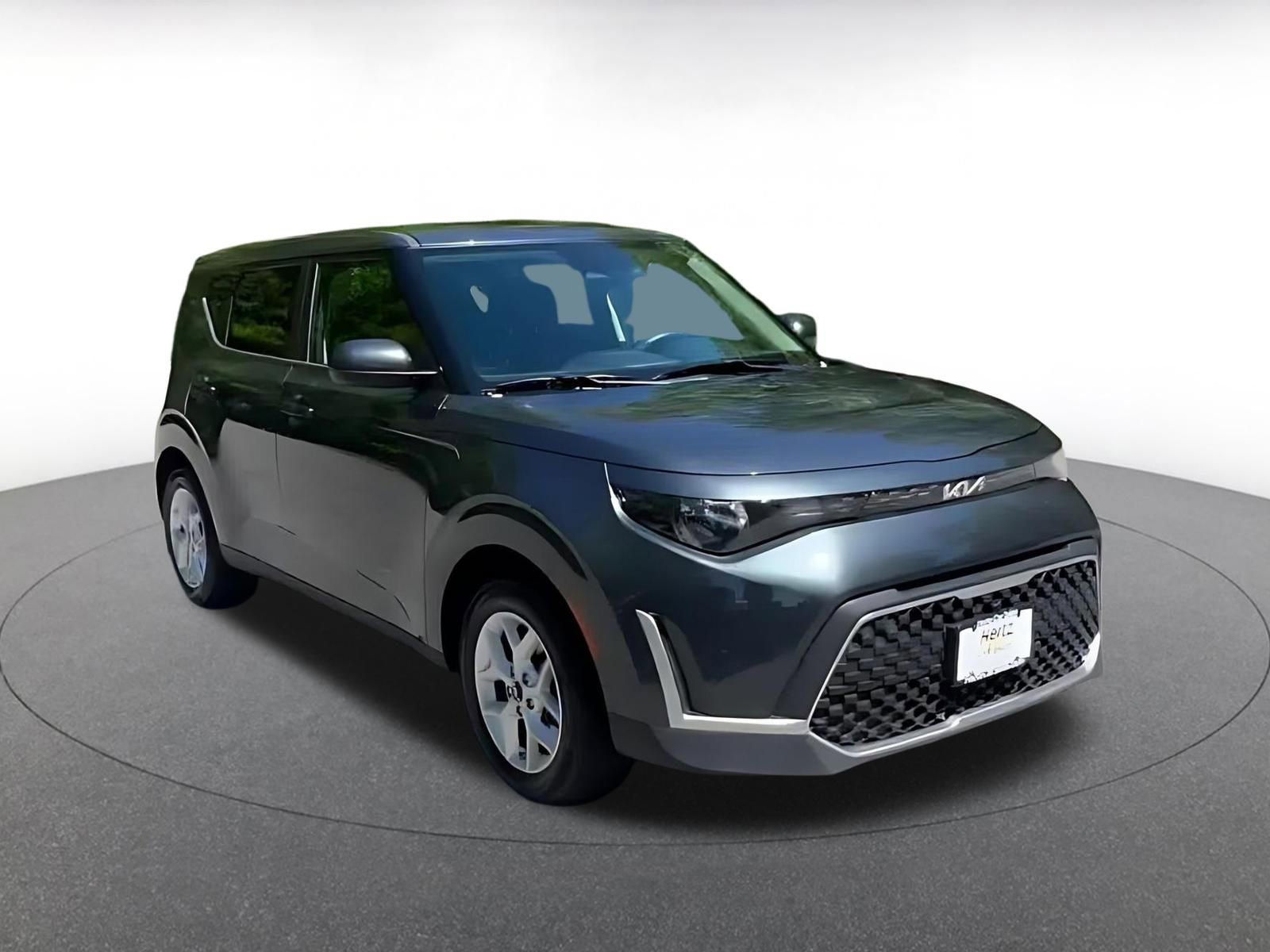Used 2025 Kia Soul LX w/ LX Technology Package image 3